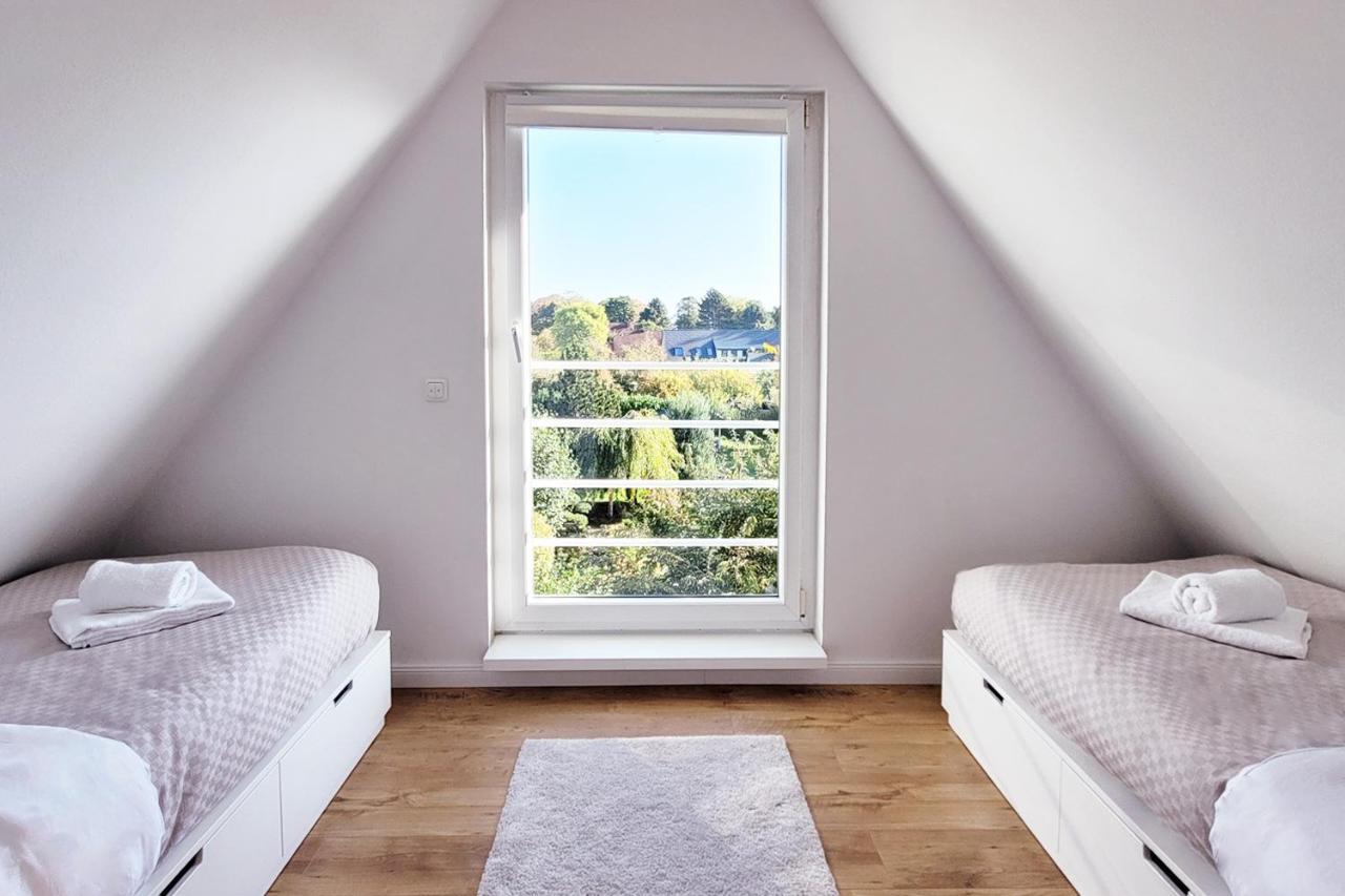 Grosse Penthouse Ferienwohnung Mit Meerblick, Sonnenterrasse & Luxusbad Von "Momentic" Sierksdorf Kültér fotó
