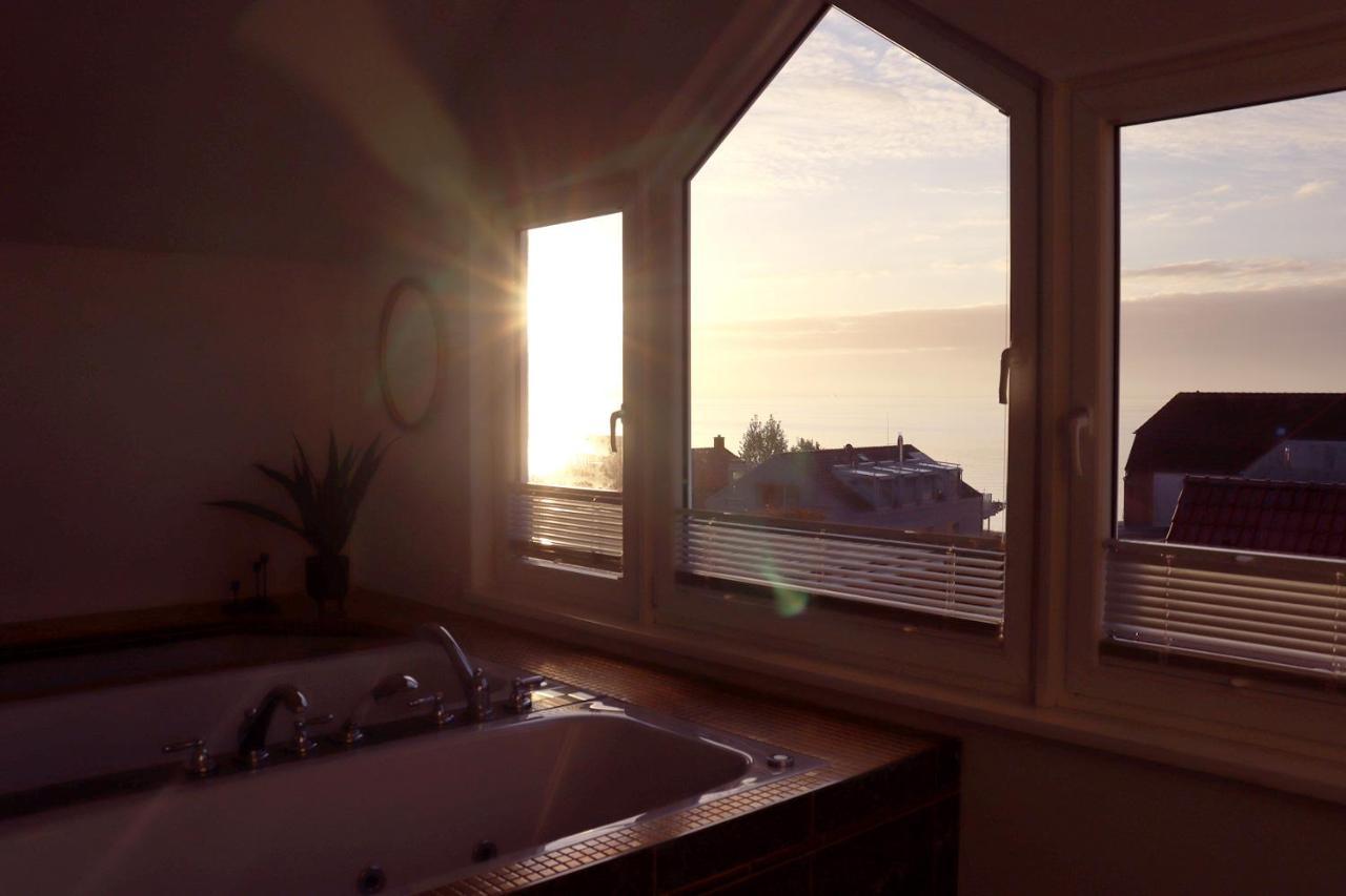 Grosse Penthouse Ferienwohnung Mit Meerblick, Sonnenterrasse & Luxusbad Von "Momentic" Sierksdorf Kültér fotó