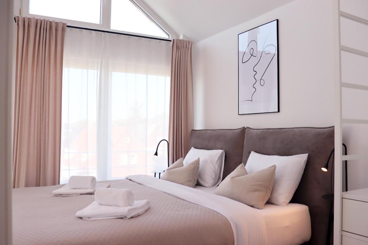 Grosse Penthouse Ferienwohnung Mit Meerblick, Sonnenterrasse & Luxusbad Von "Momentic" Sierksdorf Kültér fotó
